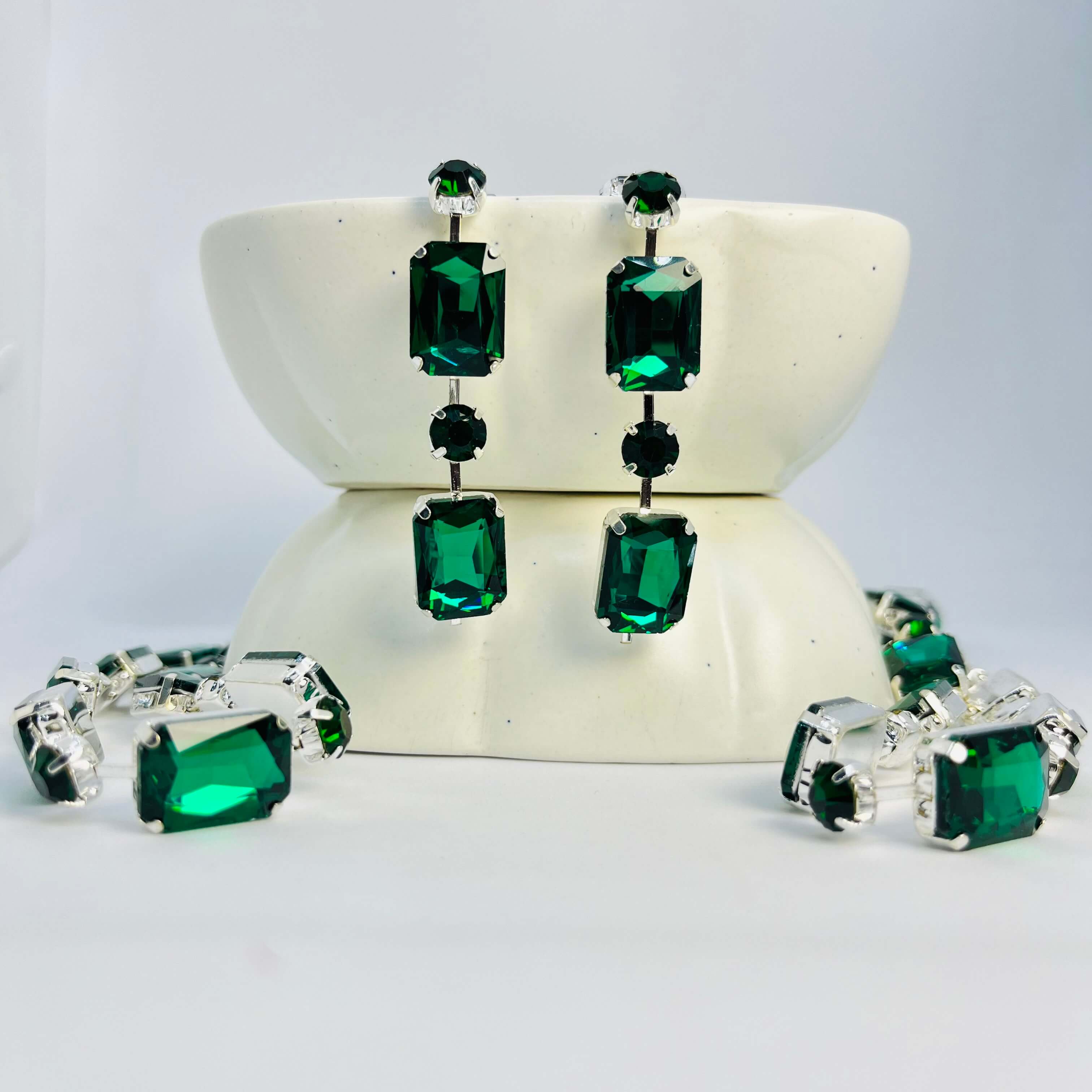 RHINESTONE DROPS (GREEN) - SILVER