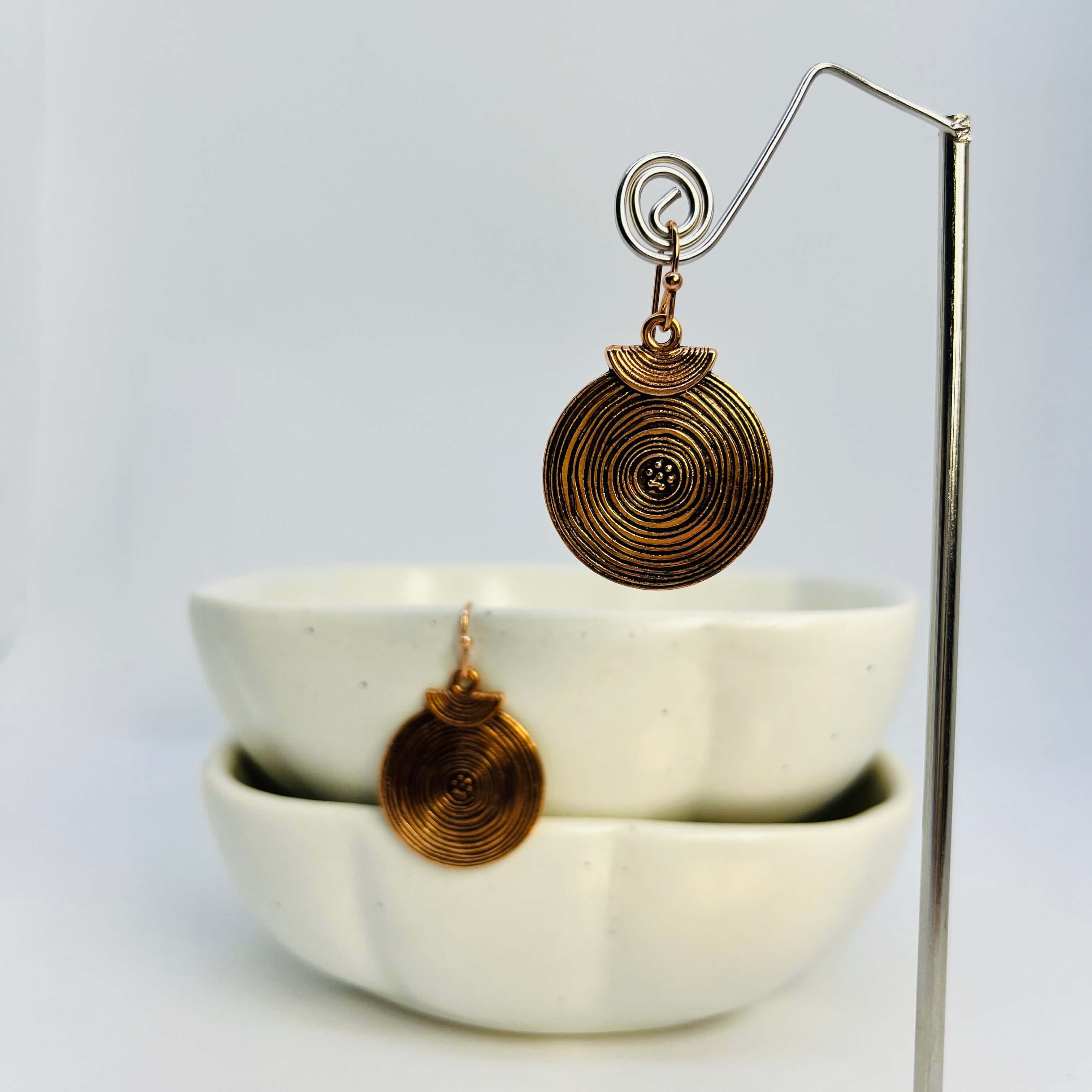 BRONZE CONCENTRIC CIRCLES (BRONZE) - BRONZE