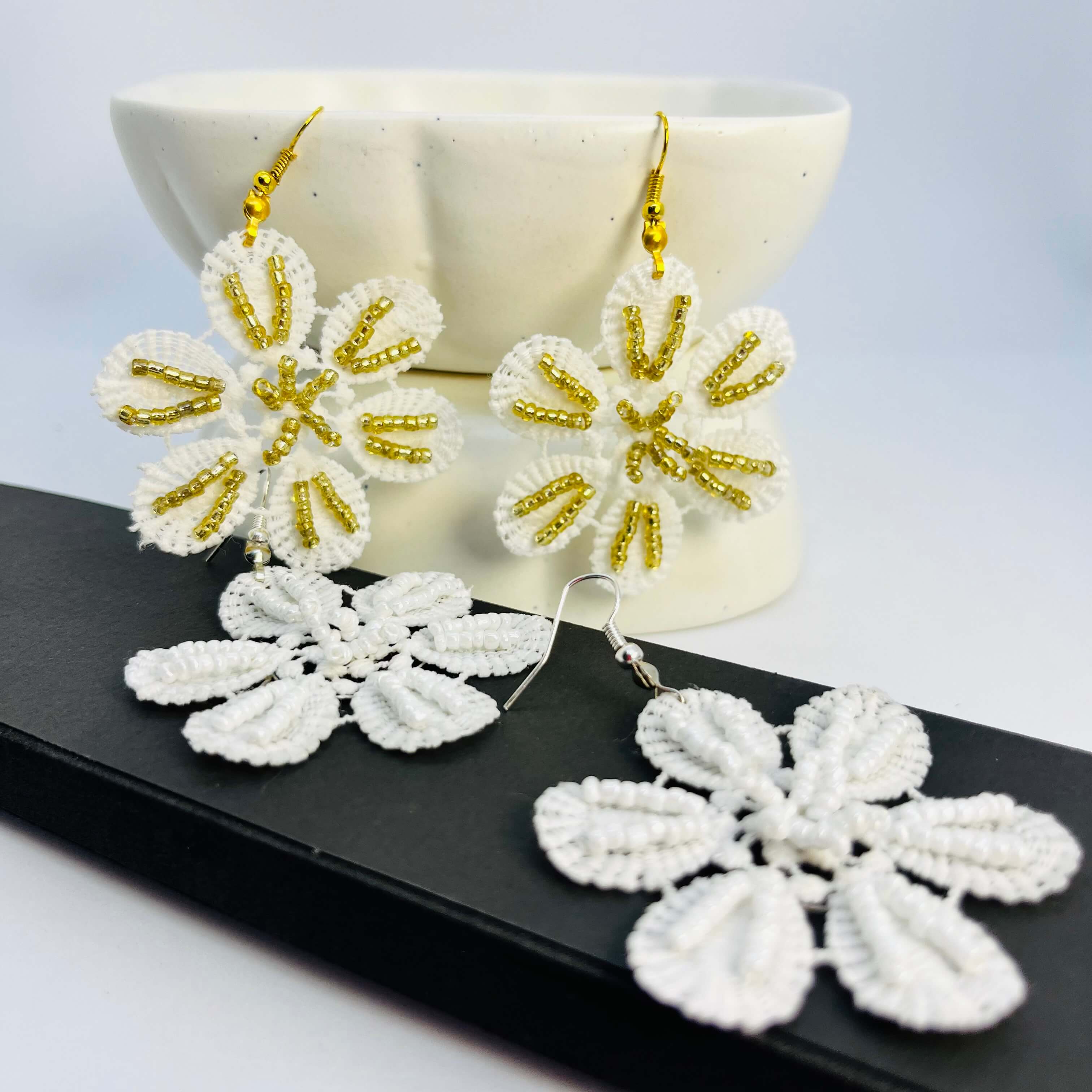 WHITE LACE FLOWERS WITH SEED BEADS