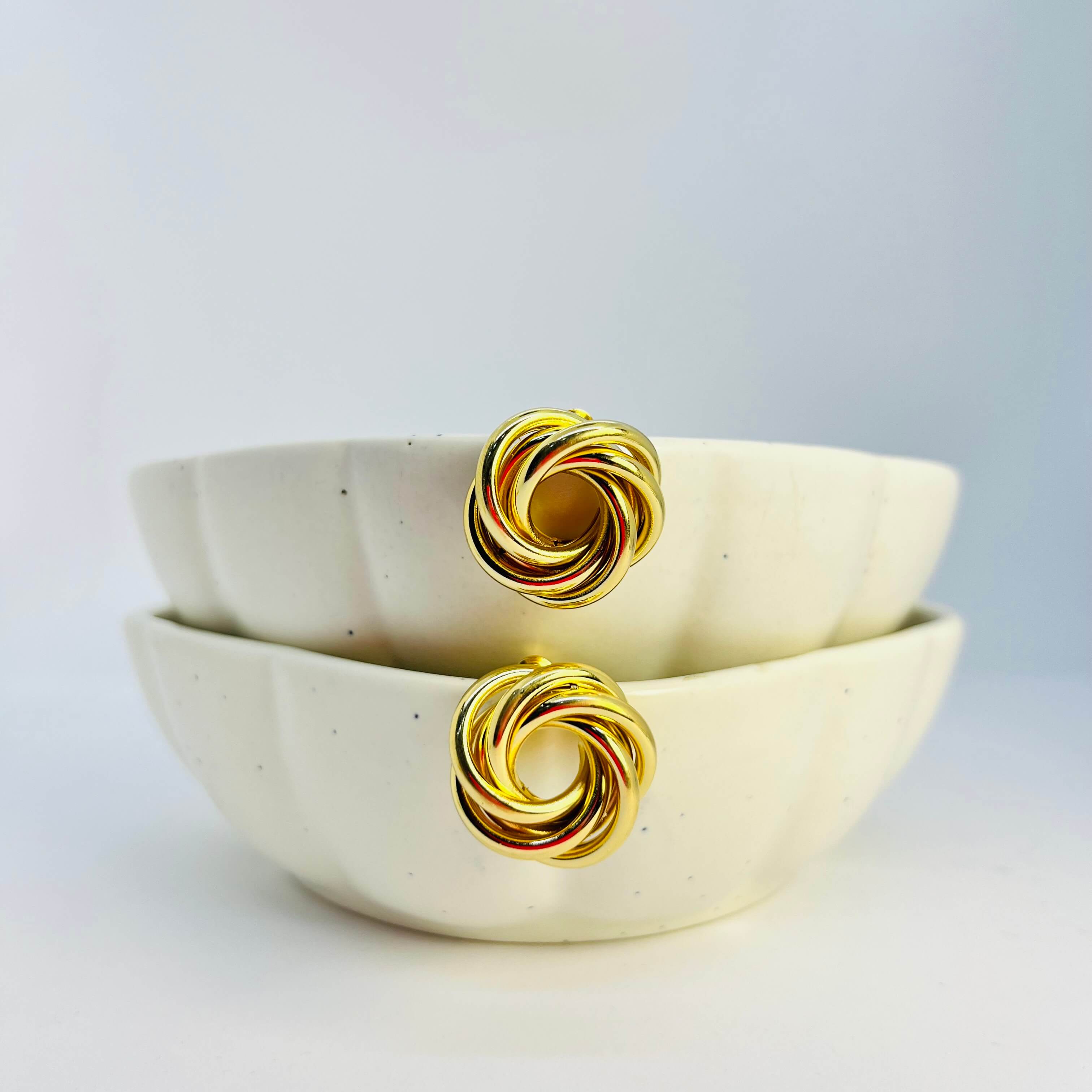 GOLDEN ROSE STUDS (GOLDEN) - GOLDEN