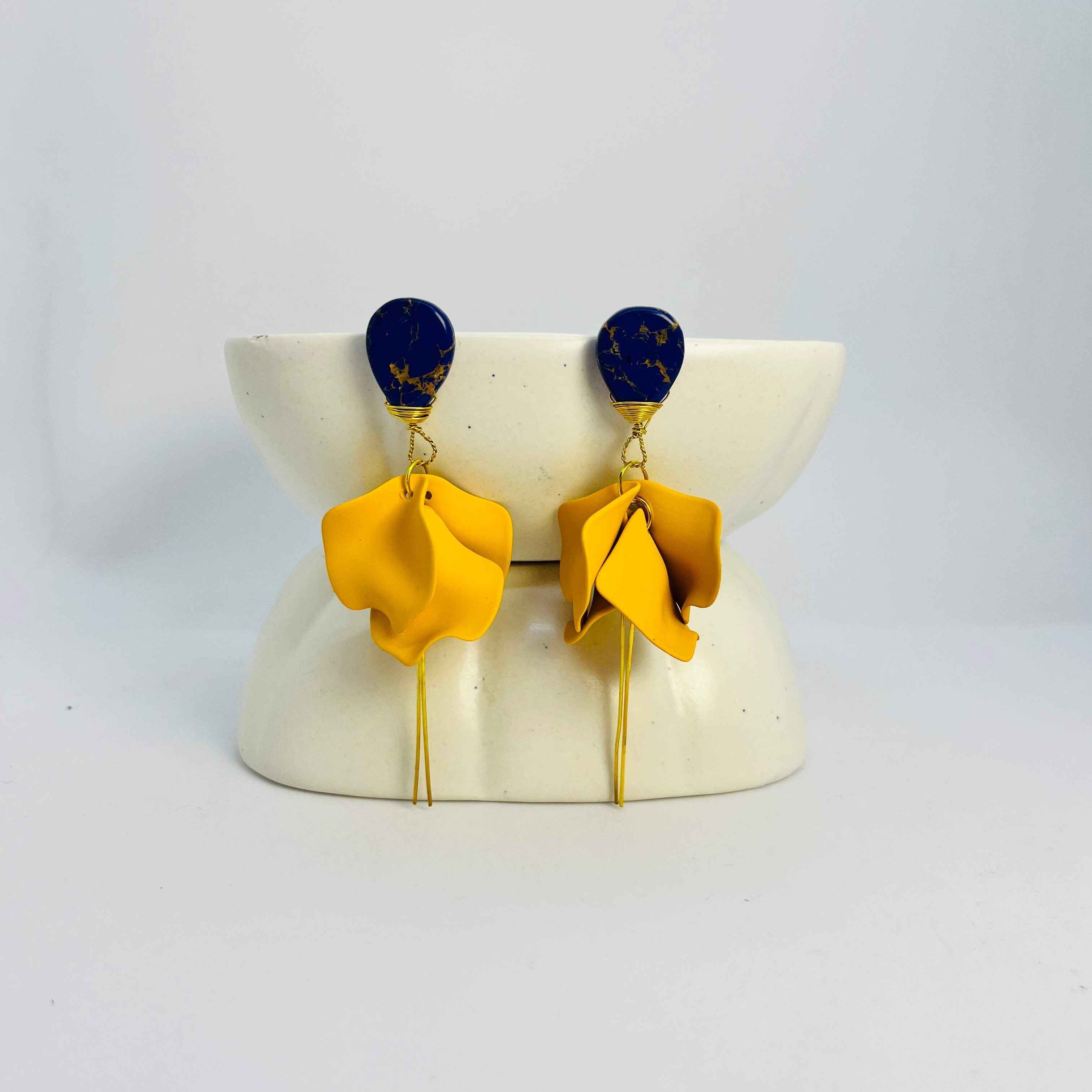 TEARDROP WIREWRAP PETALS (MUSTARD) - GOLDEN