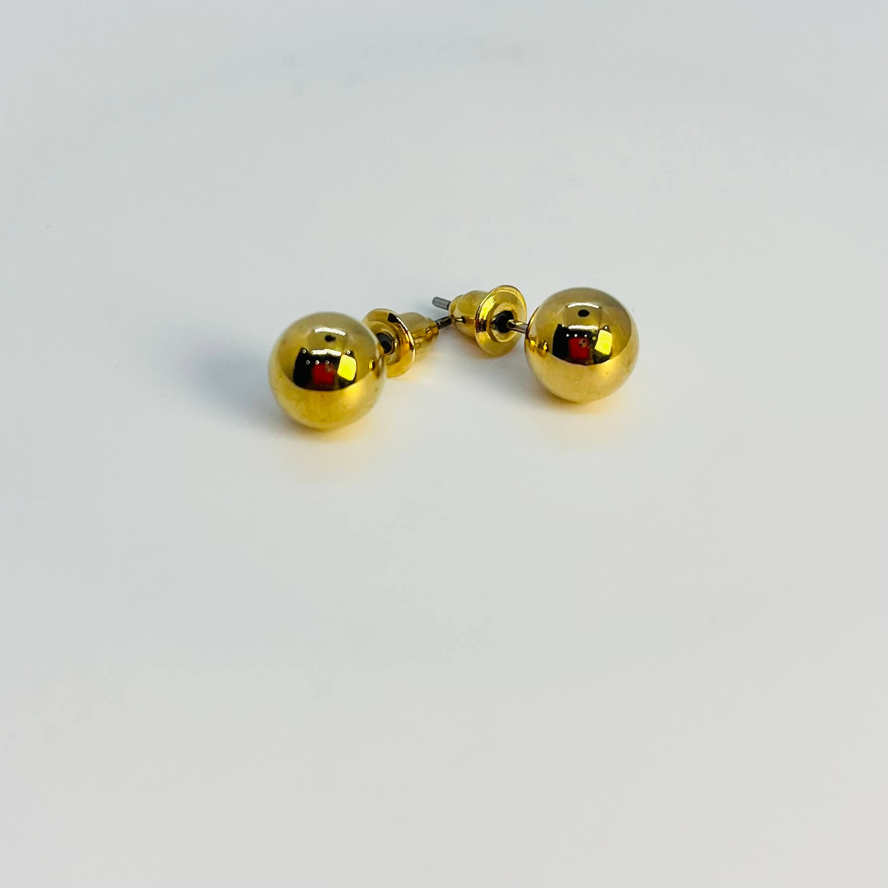 ROUND COLORFUL STUDS (GOLDEN) - GOLDEN