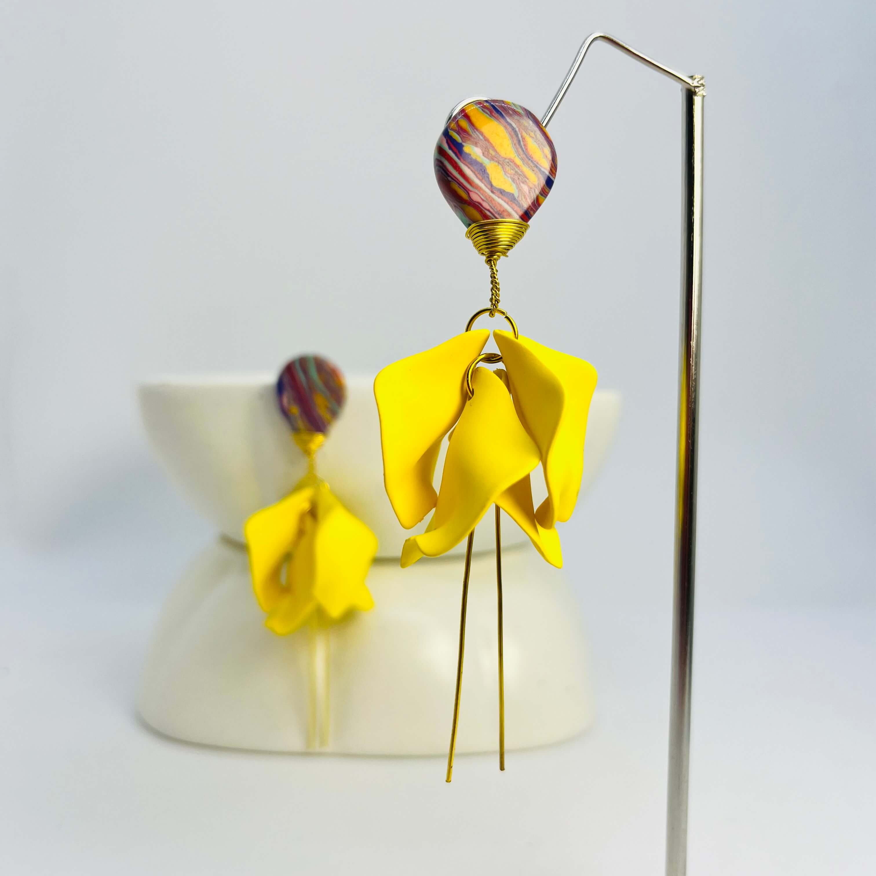 TEARDROP WIREWRAP PETALS (YELLOW) - GOLDEN