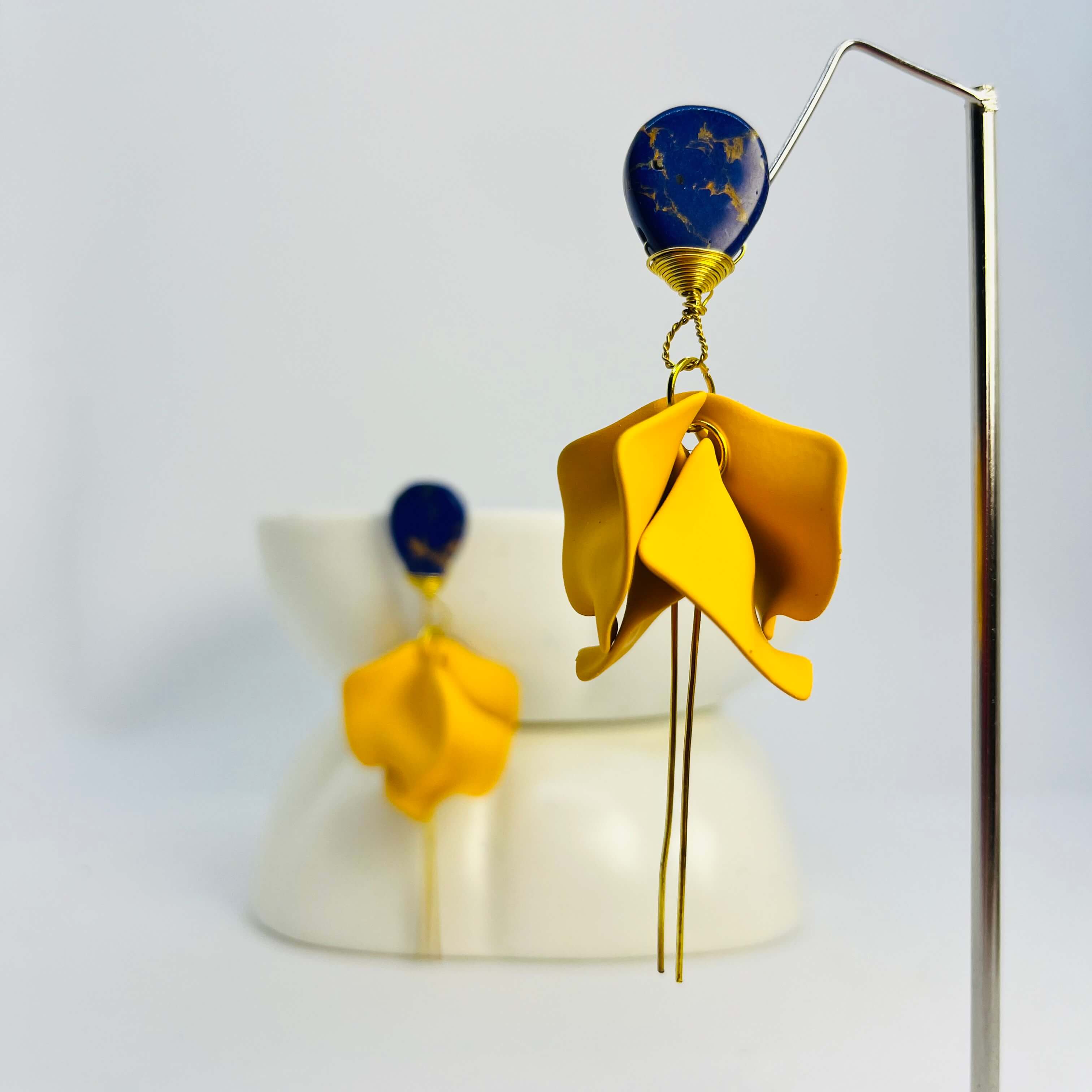 TEARDROP WIREWRAP PETALS (MUSTARD) - GOLDEN