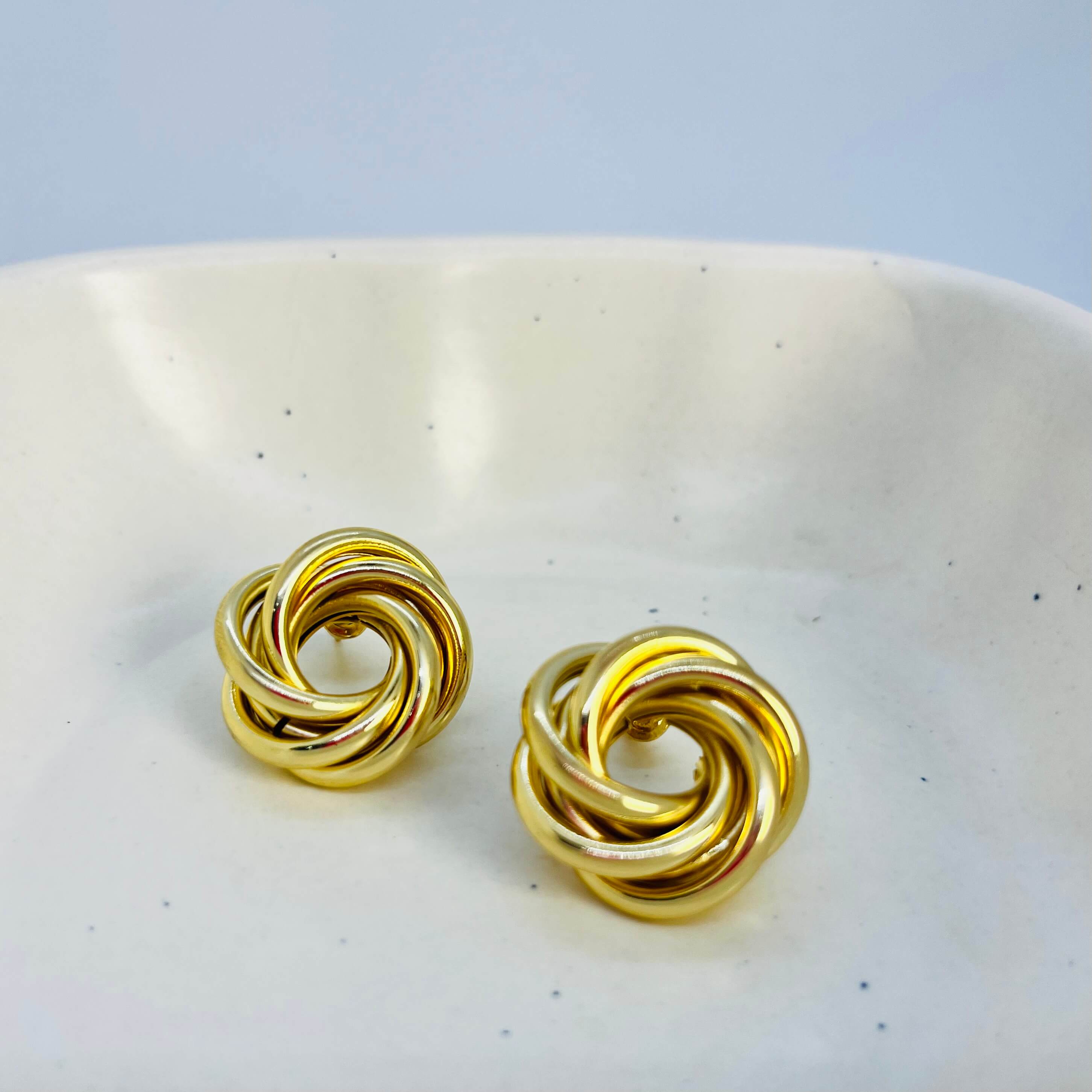 GOLDEN ROSE STUDS (GOLDEN) - GOLDEN