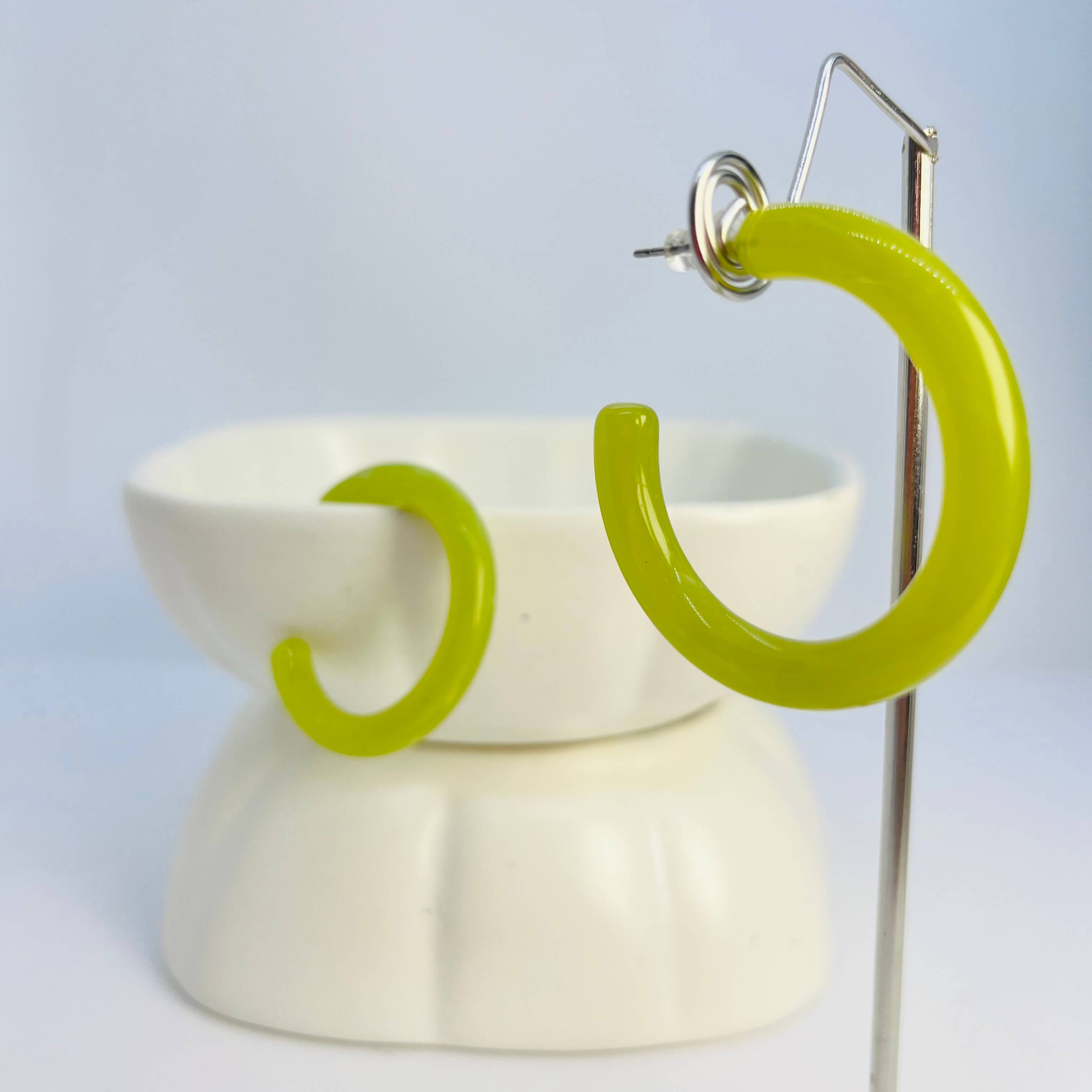 ACRYLIC SLIM PASTEL HOOPS (GREEN) - SILVER